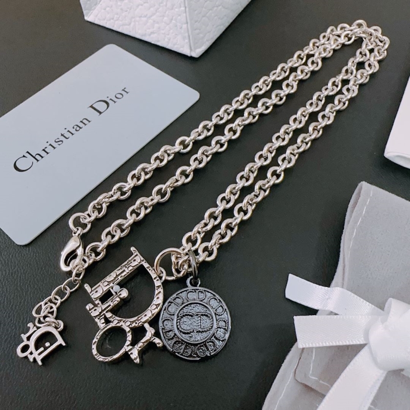 chr1st1an D10r necklaces
